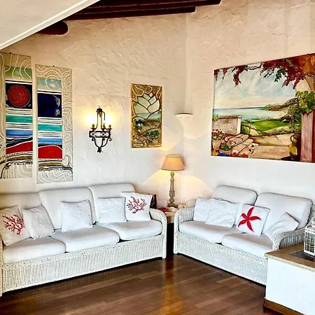 80 M From The Sea At Your Feet Free Parking Mariuccia Casa vacanze Baja Sardinia
